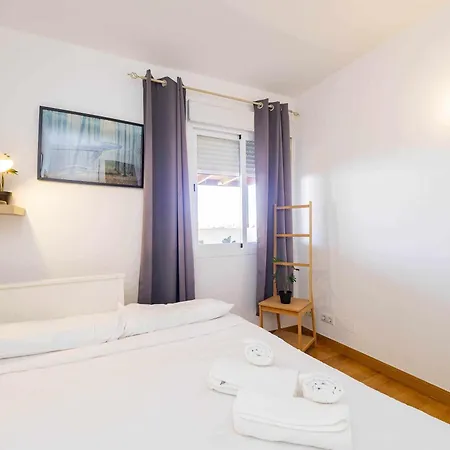Atico Con Vistas Al Mar Piscina Y Parking Malaga