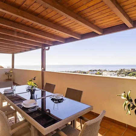 Atico Con Vistas Al Mar Piscina Y Parking Apartment Malaga